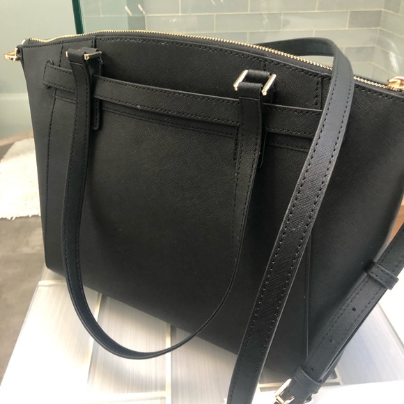 Michael Kors bag. Used once. Basically brand new. - Picture 6 of 6